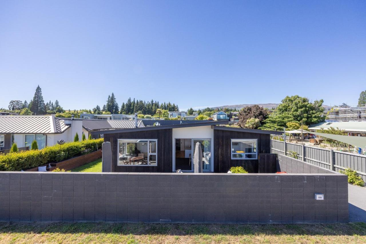 Prime Location On Warren St - 3 Bedroom Town House Wanaka Exterior photo